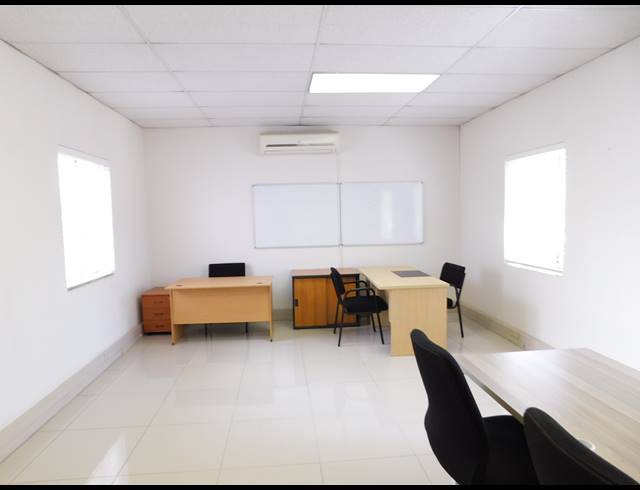 400M² OFFICE FOR SALE IN FERNDALE